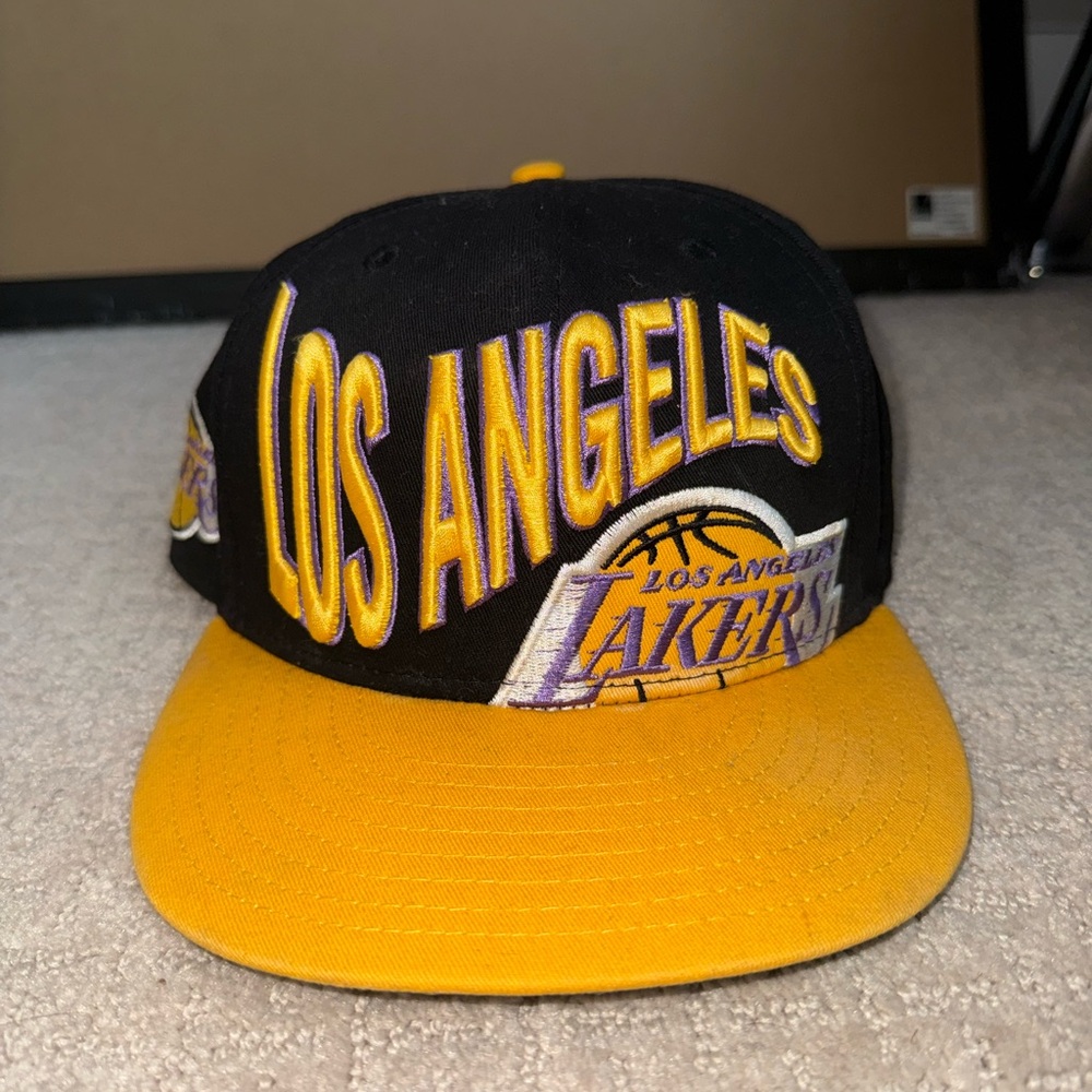 Los Angeles Lakers New Era Hardwood Classic Black and Yellow SnapBack hat
